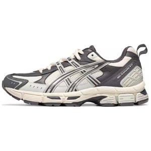 ASICS 젤 Kahana 8 SP 로우탑 러닝 신발 여성 아이보리