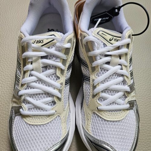 호카 클리프톤 10 카네이션 스타라이트 글로우 - 와이드 photo review