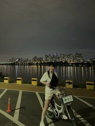 869457-007 줌 코비 6 '페이드 투 블랙' photo review