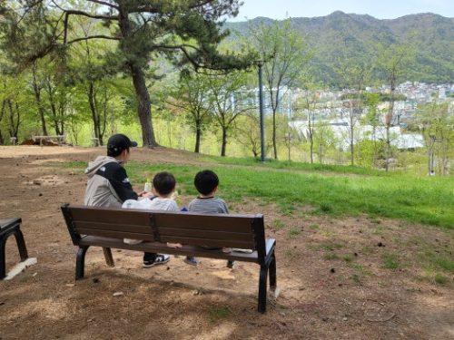 DM5039-100 나이키 에어 줌 G.T. 컷 TB 화이트 블랙 photo review