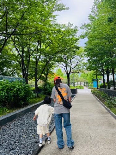 나이키 V2K 런 퓨어 플래티넘 울프 그레이 photo review
