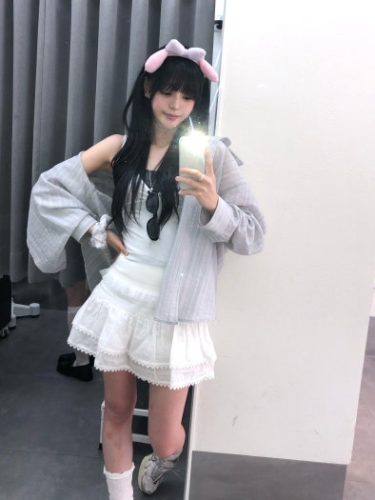 나이키 V2K 런 캐주얼 신발 로우탑 라이트 실버 그레이 라이트 실버 그레이 화이트 골드 아이스 구아바 라이트닝 블루 마운틴 화이트 여성 photo review